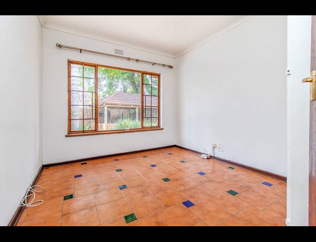 4 BEDROOM FREEHOLD FOR SALE IN WELTEVREDEN PARK